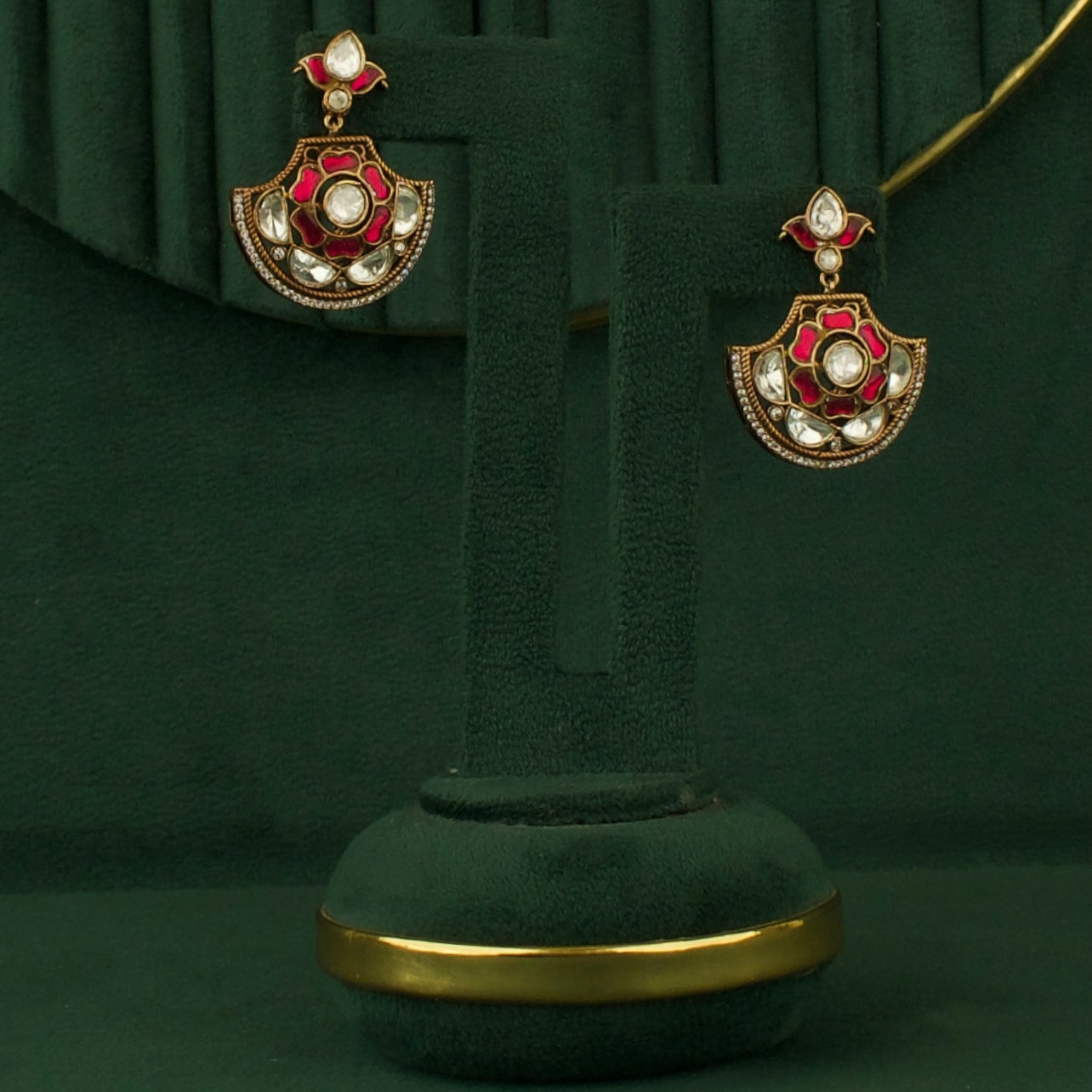 Sleek Chandbali Design Locket Fusion Kundan & Polki Victorian black thread Necklace Set