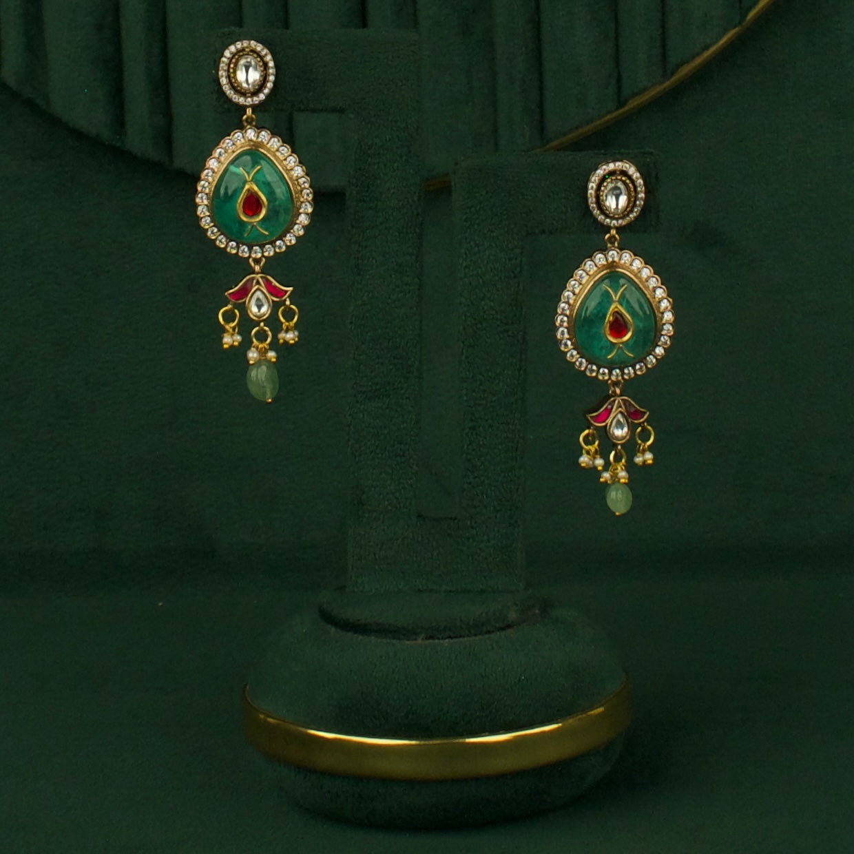 Grand Fusion Kundan & Polki Victorian Necklace with Matching Earrings