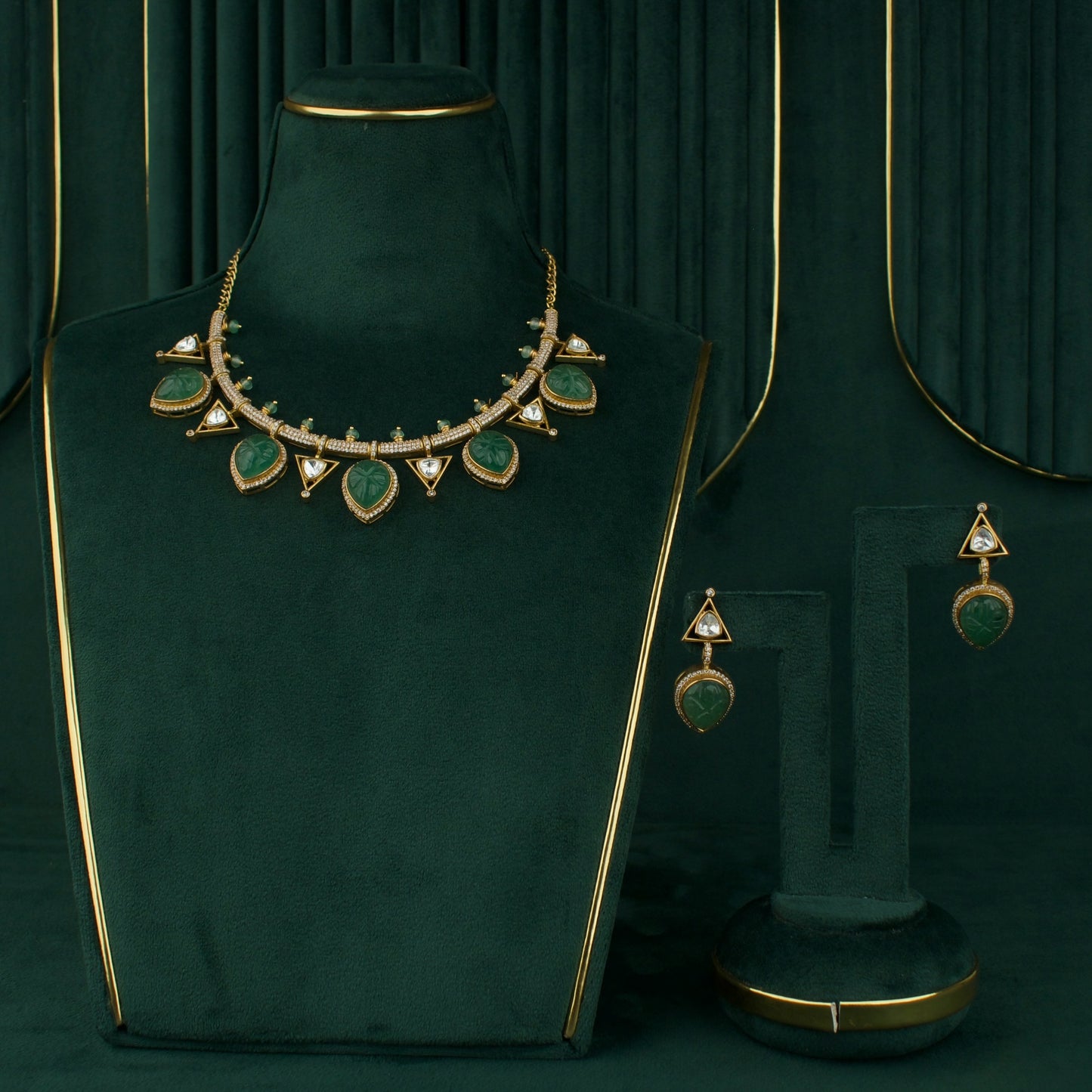 Enchanting Leaf Motif Victorian Polki Necklace Set