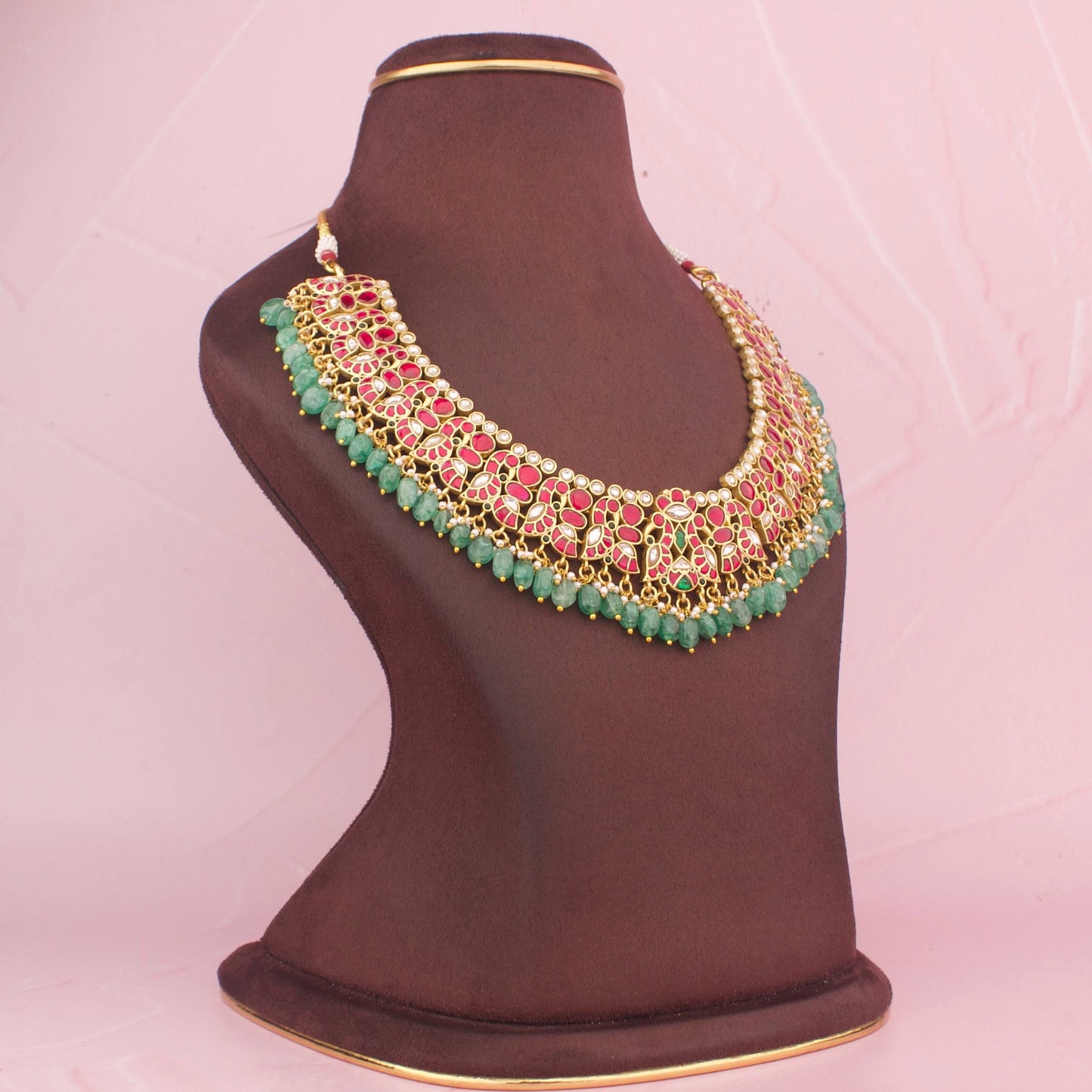 Grand Jadau Kundan Short Necklace With Beads Hangings