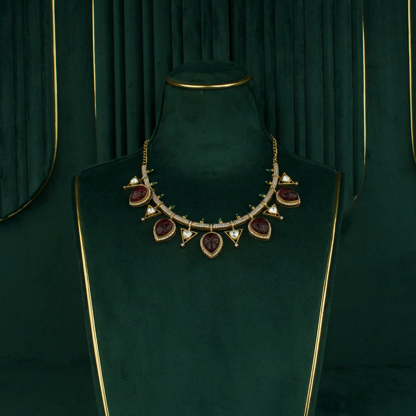 Enchanting Leaf Motif Victorian Polki Necklace Set