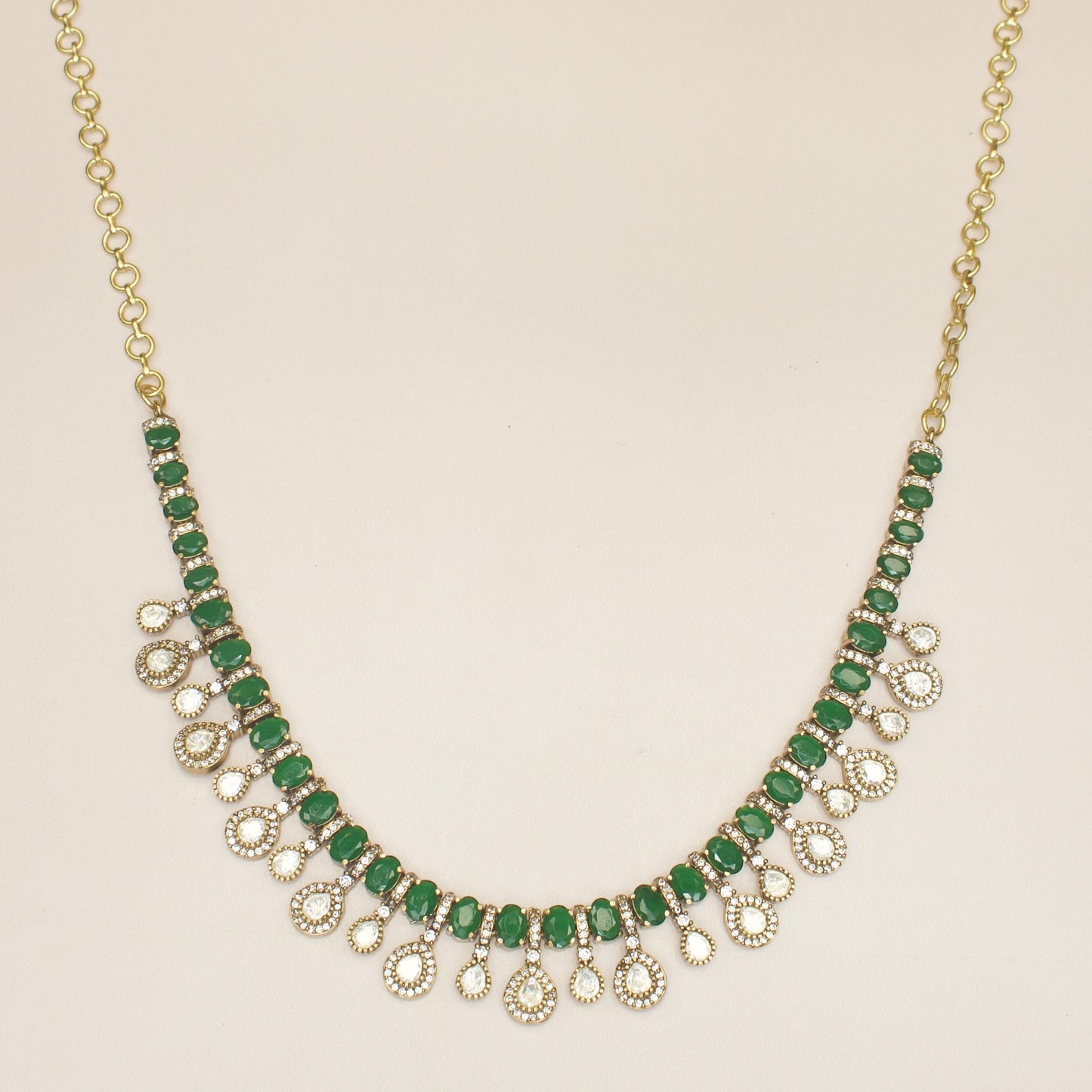 Trending One-Line Victorian Necklace Set with drop earrings