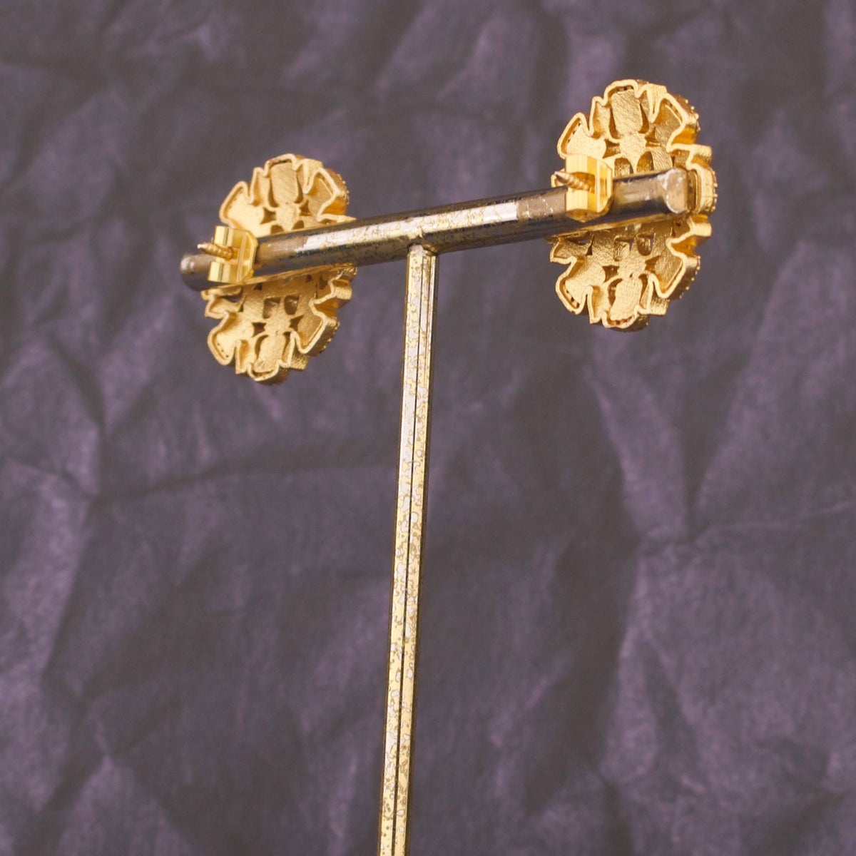 Unique Jadau Kundan Stud Earrings With Emerald Center