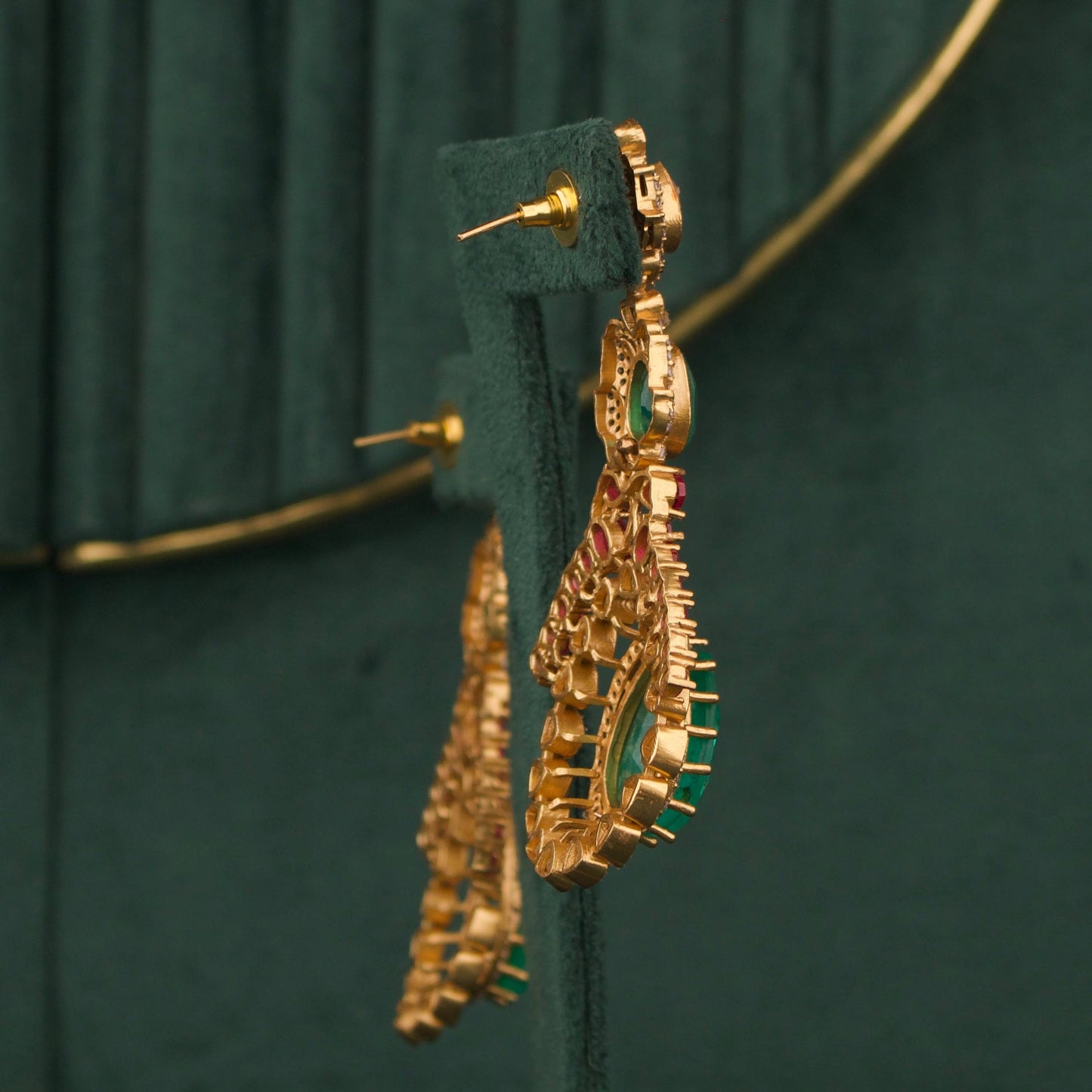 Luxury Victorian Green Stone Polki Necklace Set With Earrings