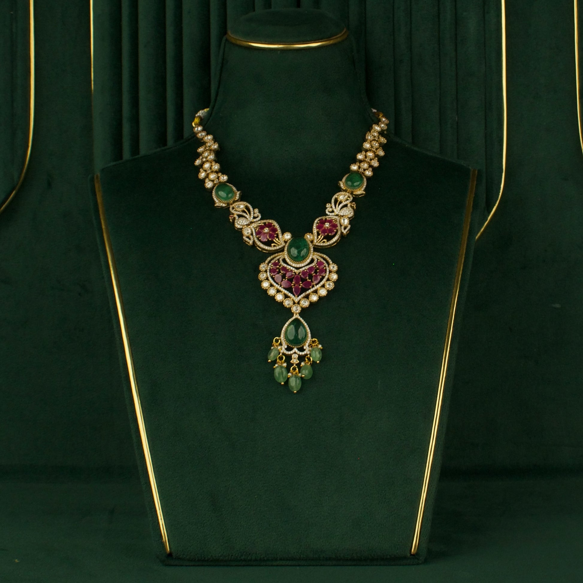 Sleek Royal Elegance Fusion Kundan & Polki Victorian Necklace Set