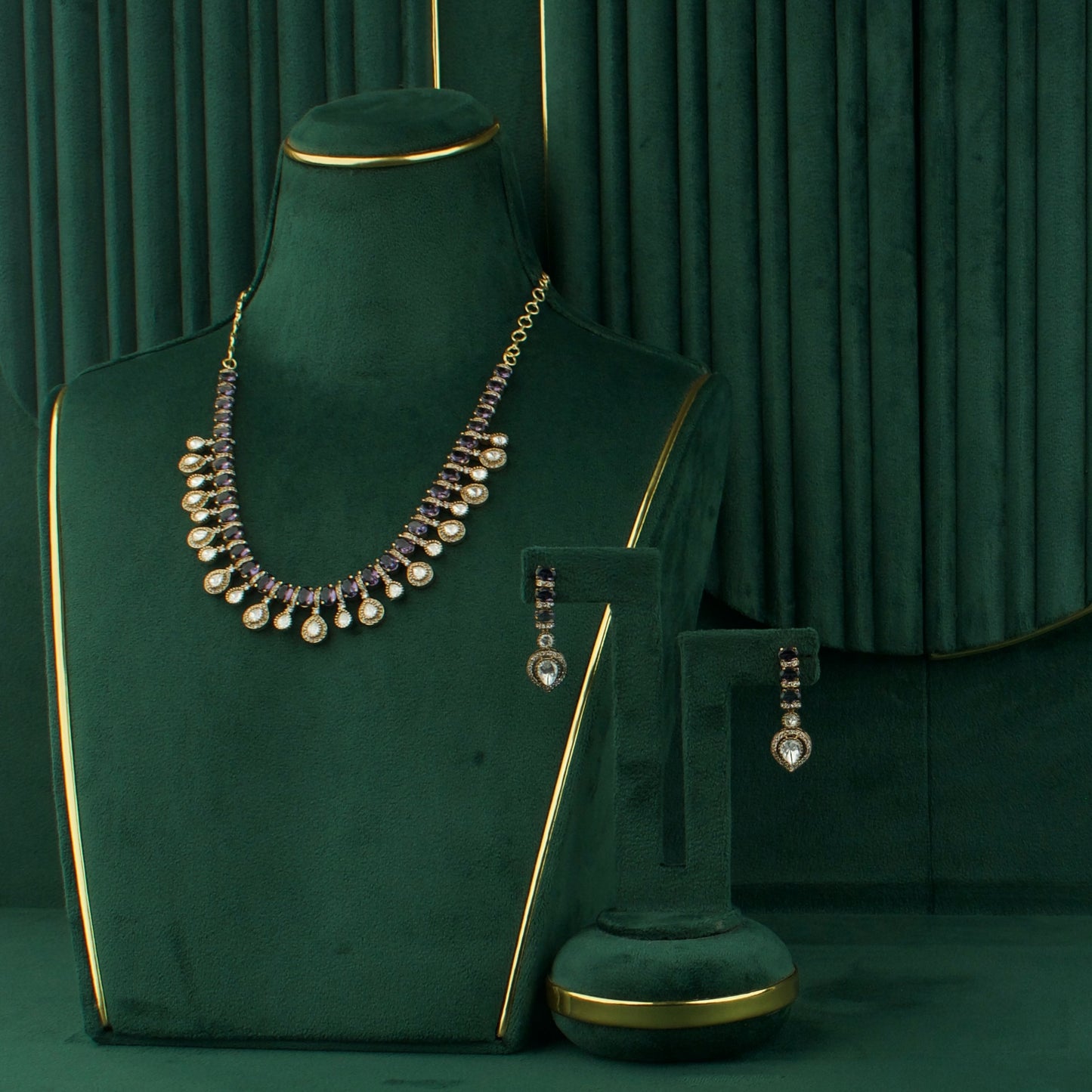 Trending One-Line Victorian Necklace Set with drop earrings