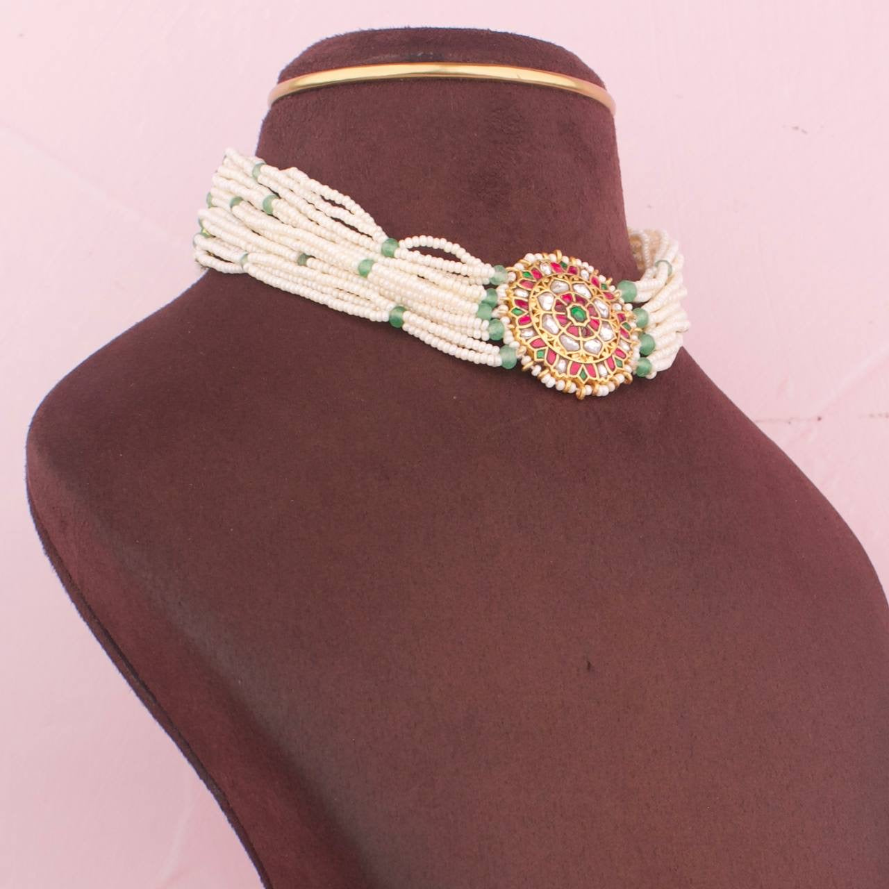 Sleek Jadau Kundan Locket With Pearl Choker
