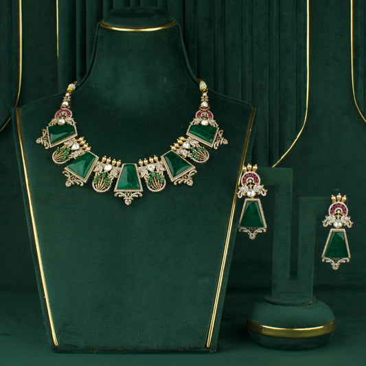 Big Emerald Stone Victorian Necklace Set With Earrings