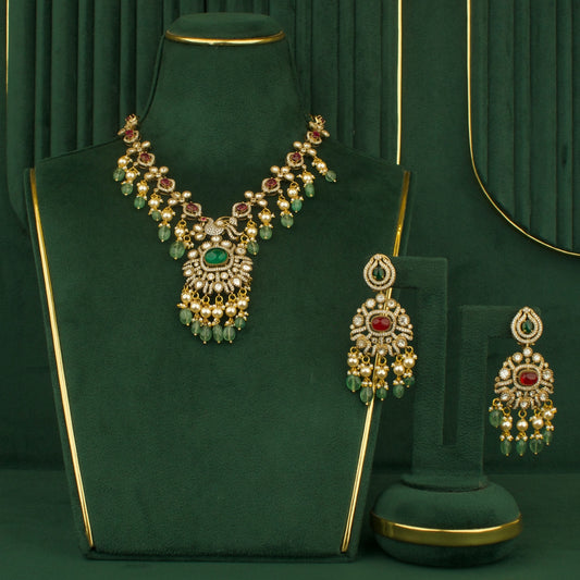 Regal Victorian Short Necklace With Green Beads Hanging