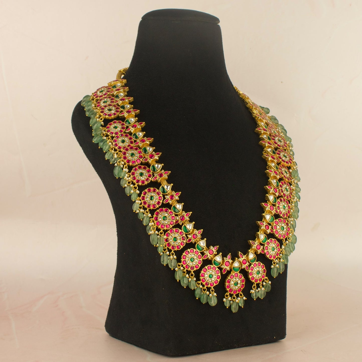 Bridal Floral Design Jadau Kundan Necklace with surrounding Green Beads