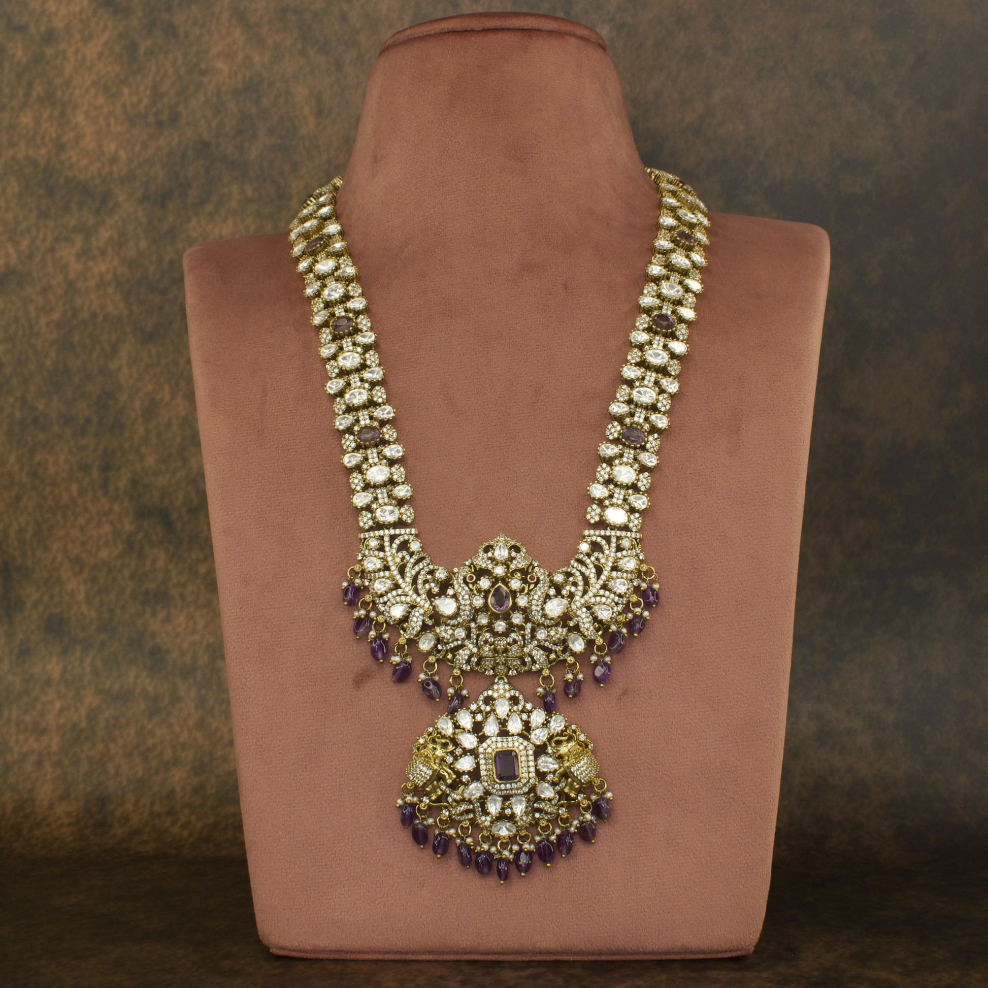 Royal Opulence: Victorian Necklace Set
