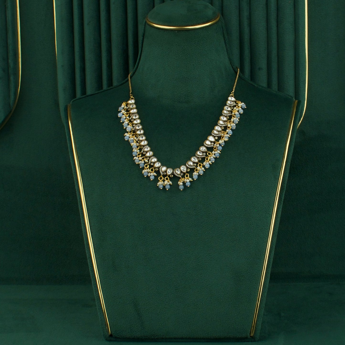 Elegant Splendor: Victorian Polki Short Necklace Set