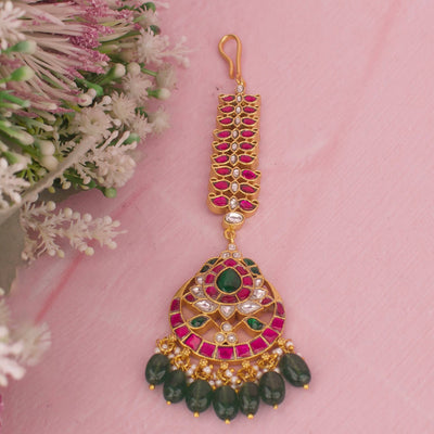 Ethnic Jadau Kundan Maang Tikka With Green Beads