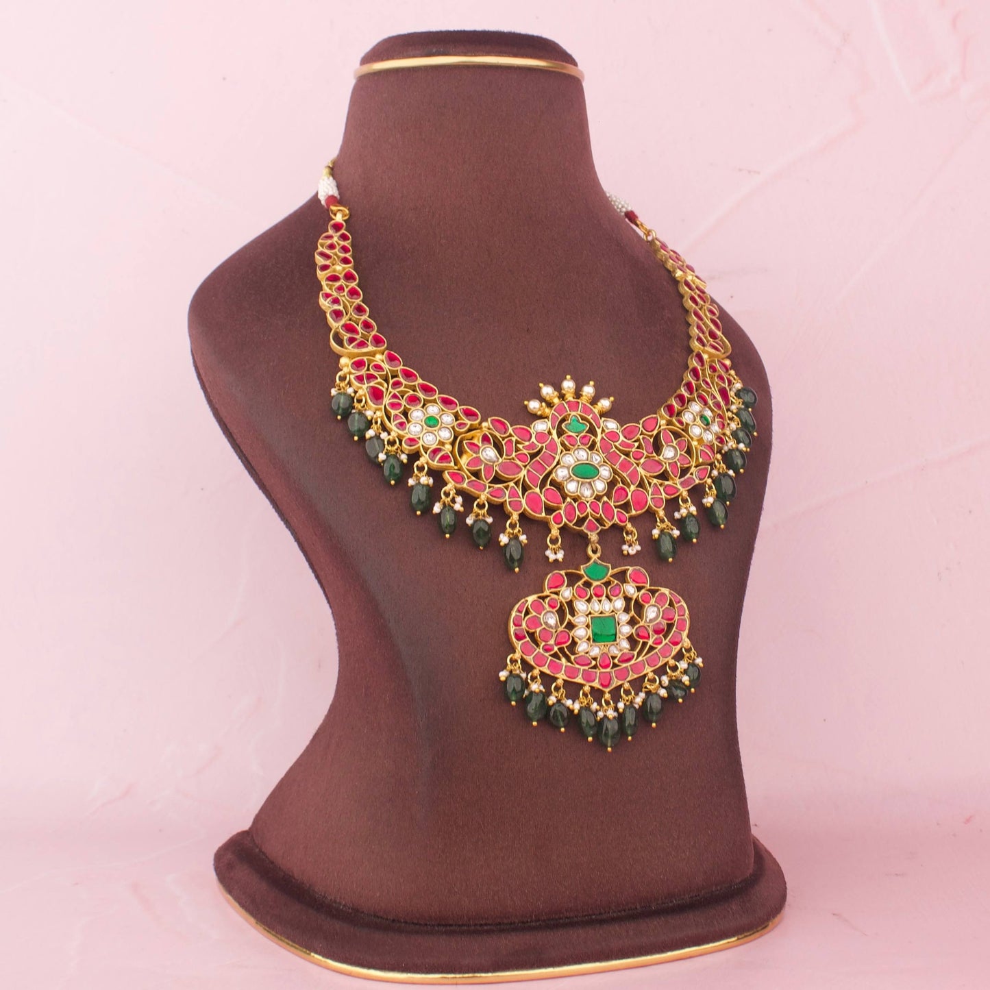 Refined Jadau Kundan Necklace With Emerald Beads