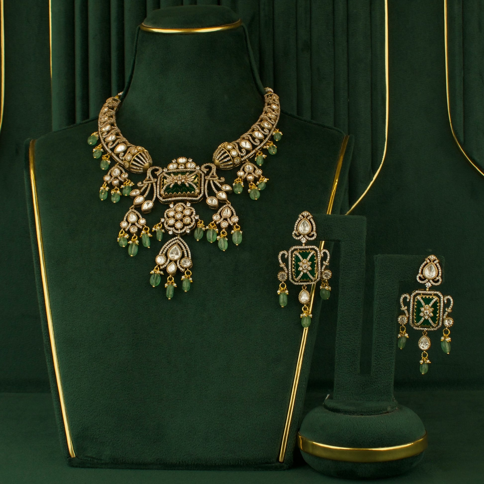 Dazzling Design Fusion Kundan & Polki Victorian Short Necklace Set