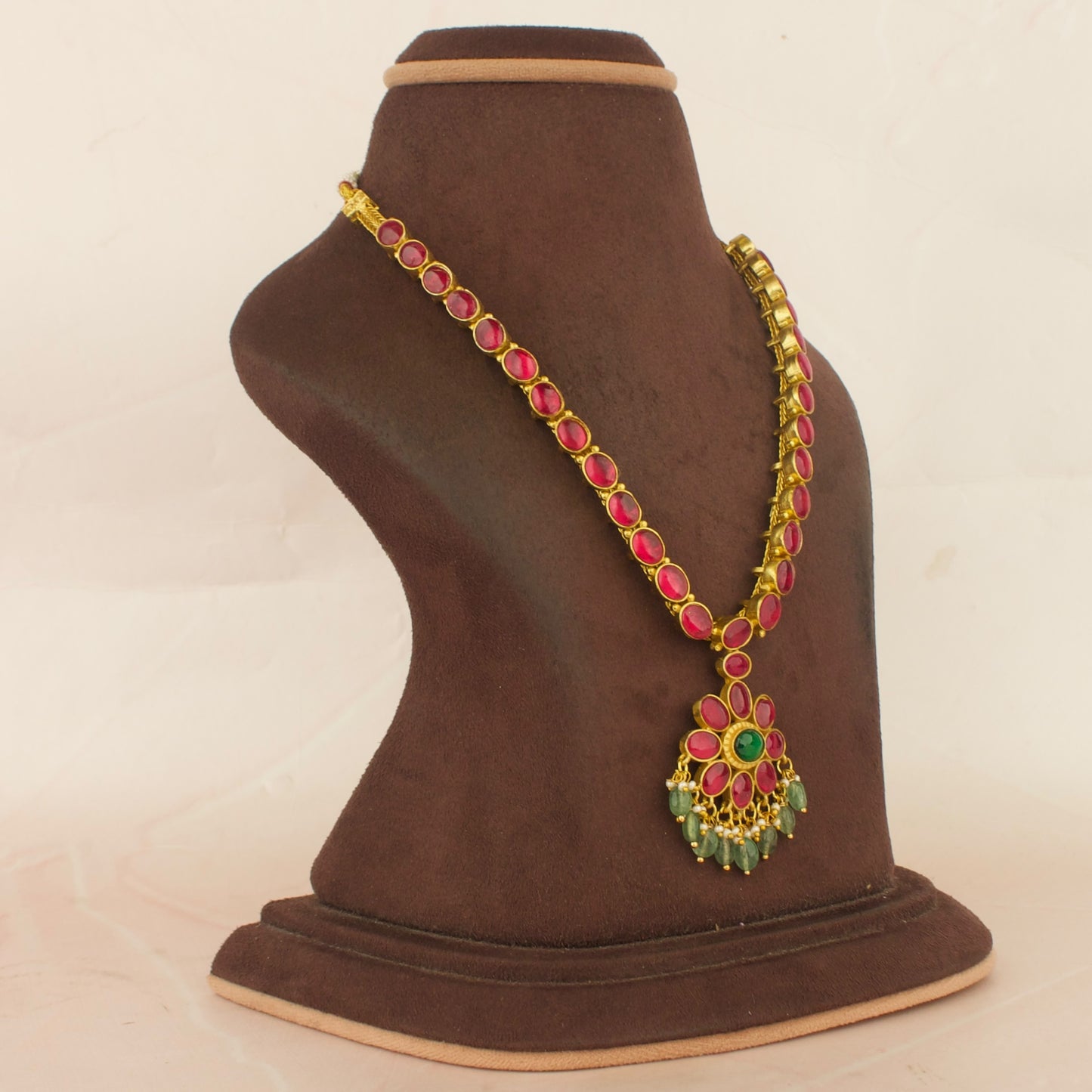Gold Style Floral Design Locket Jadau Kundan Necklace