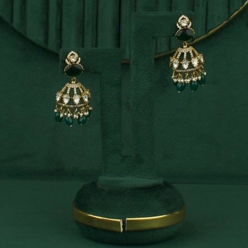 Sleek Design Polki Victorian Short Necklace with butta Earrings