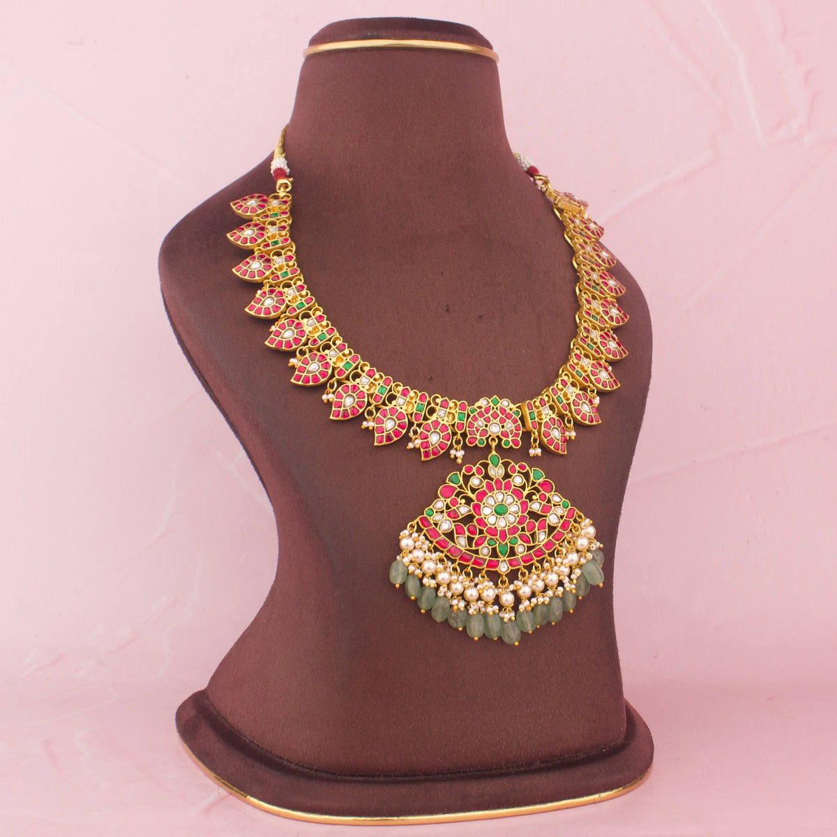 Gold Design Jadau Kundan Haram With Emerald Drops Craftsmanship & Detail View - Dulhan Jewels