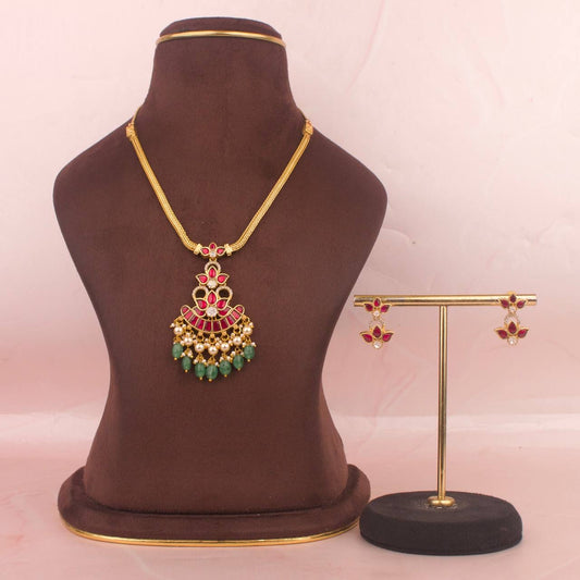 Sleek Nantad Chain Pendant Necklace Set With Matching Earrings