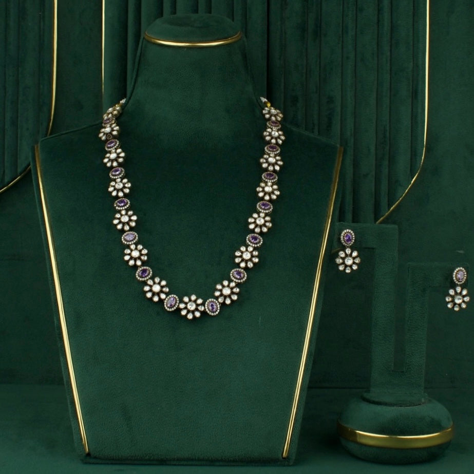 Floral Sleek Design Polki Victorian Necklace With Matching Earrings