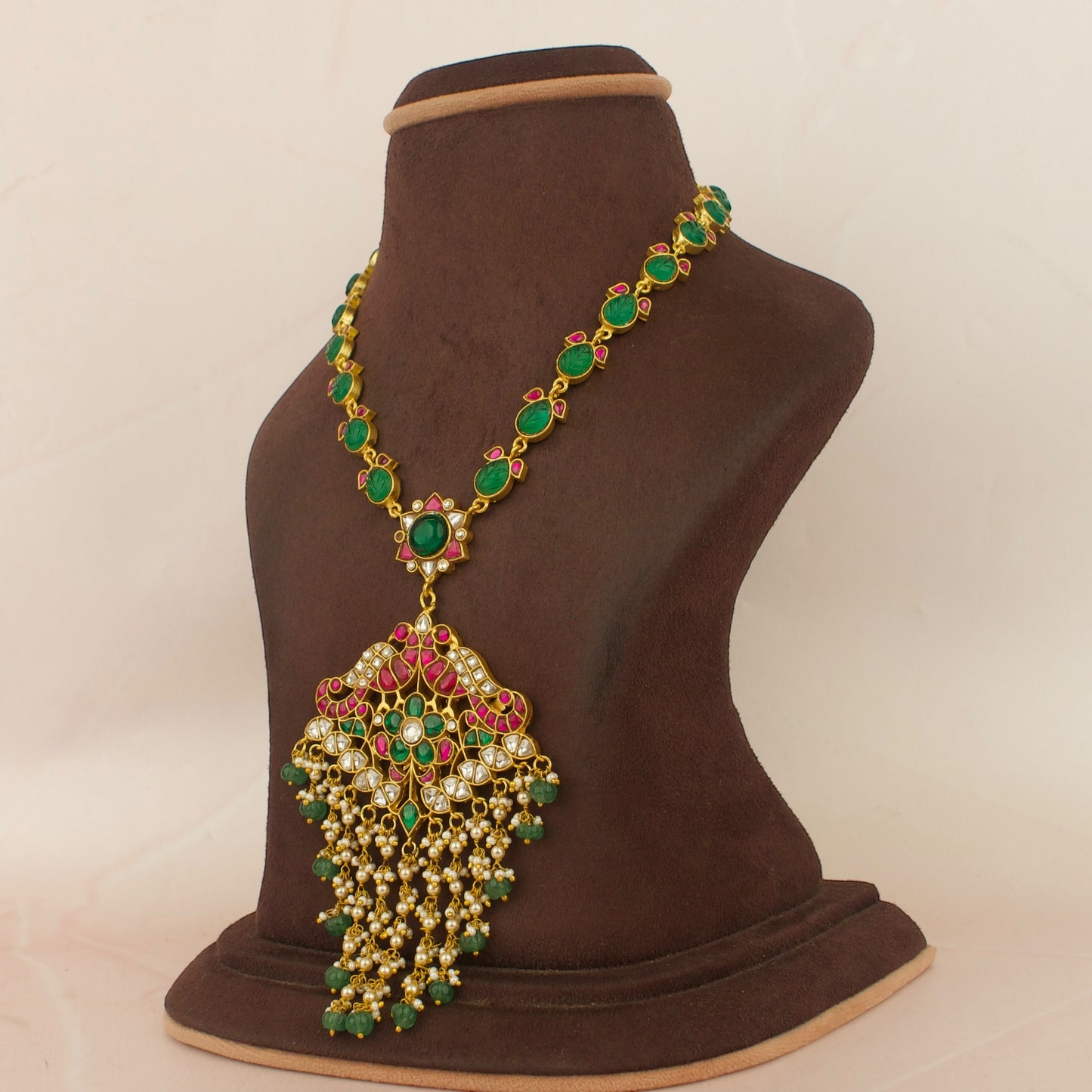 Royal Cascade: Jadau Kundan Necklace with Emerald and Pearl Drops