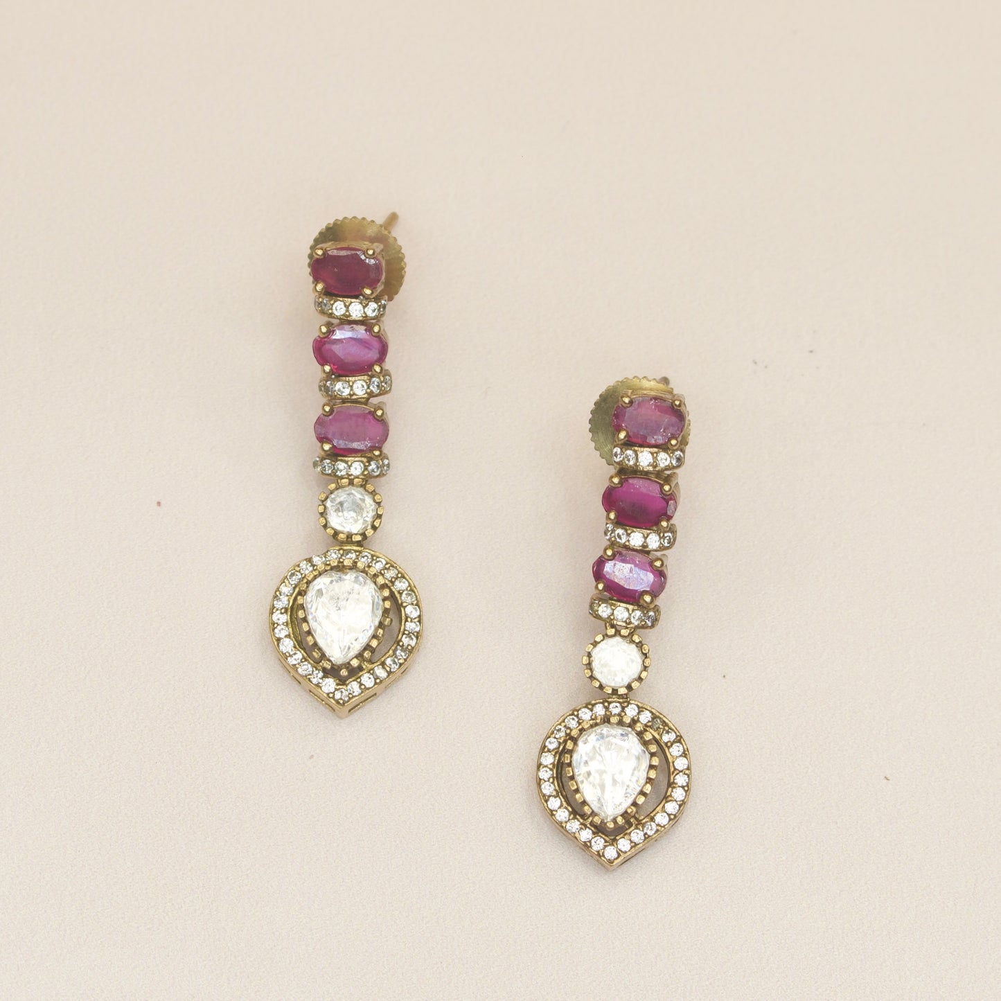 Trending One-Line Victorian Necklace Set with drop earrings