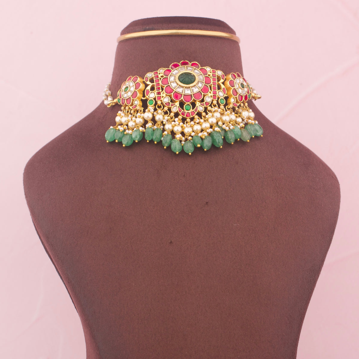 Elegant Choker Necklace With Pearl And Green Bead Drops