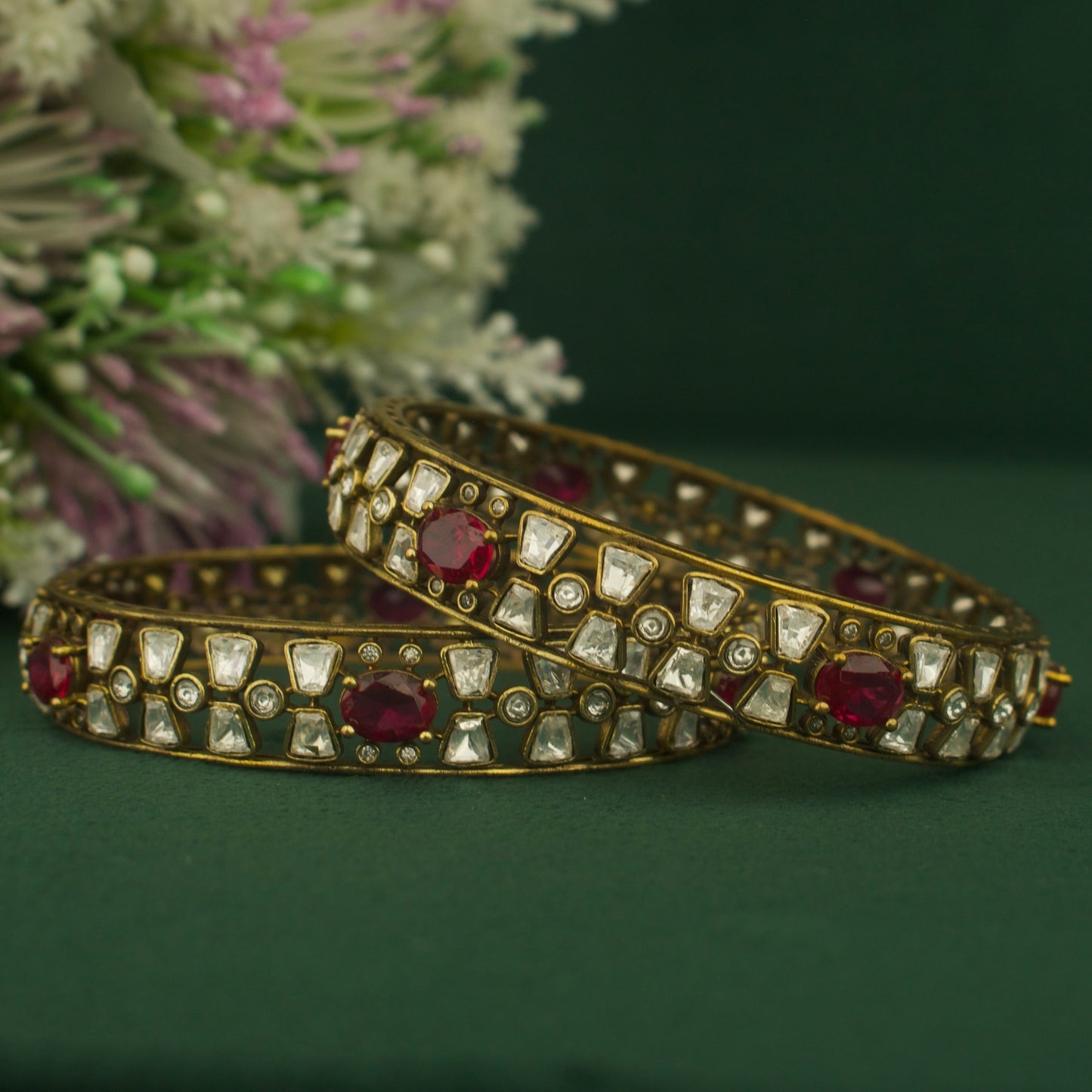 Sparkling Design Polki Victorian Bangles