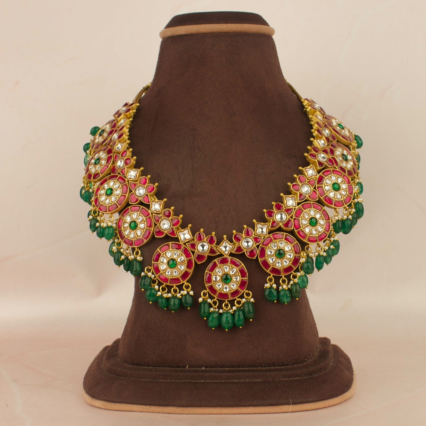 Dazzling Bottu Mala Jadau Kundan Short Necklace with Green Beads
