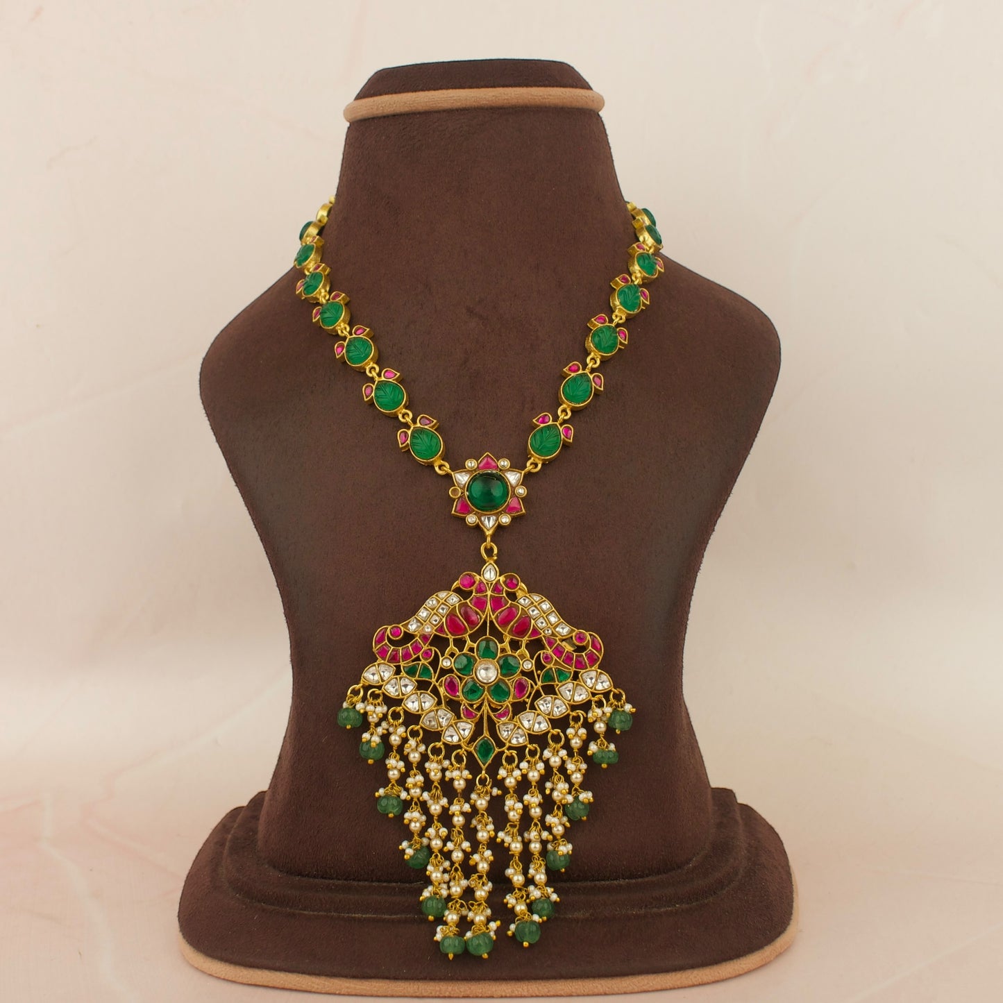 Royal Cascade: Jadau Kundan Necklace with Emerald and Pearl Drops