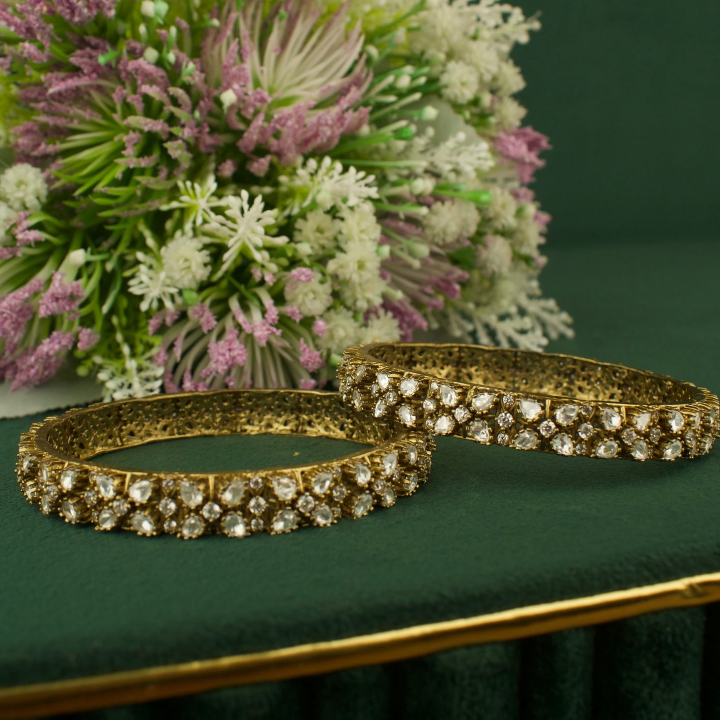Lavish Design Fusion Kundan & Polki Victorian Bangles