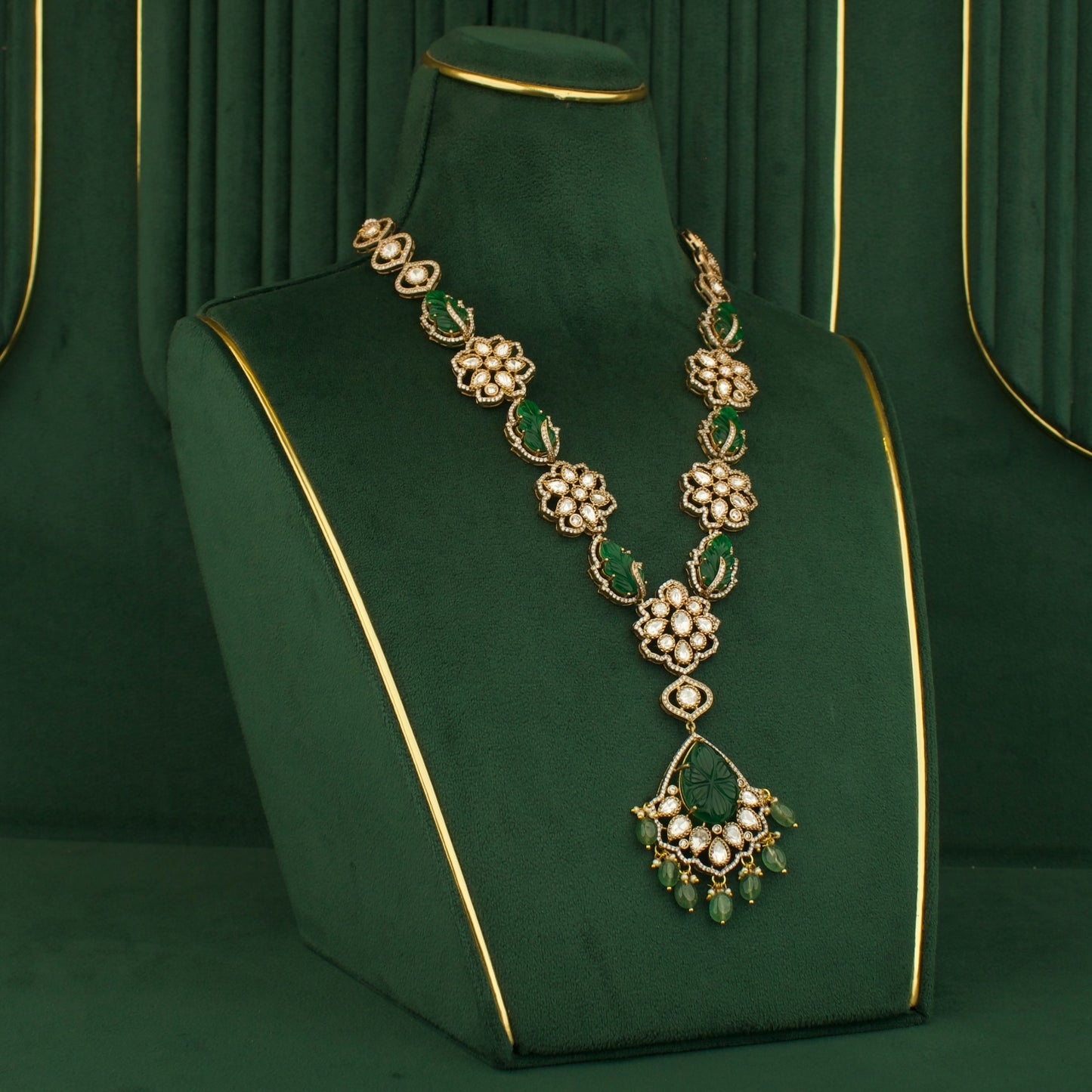 Graceful Floral Design Victorian Finishing Long Necklace With Earrings