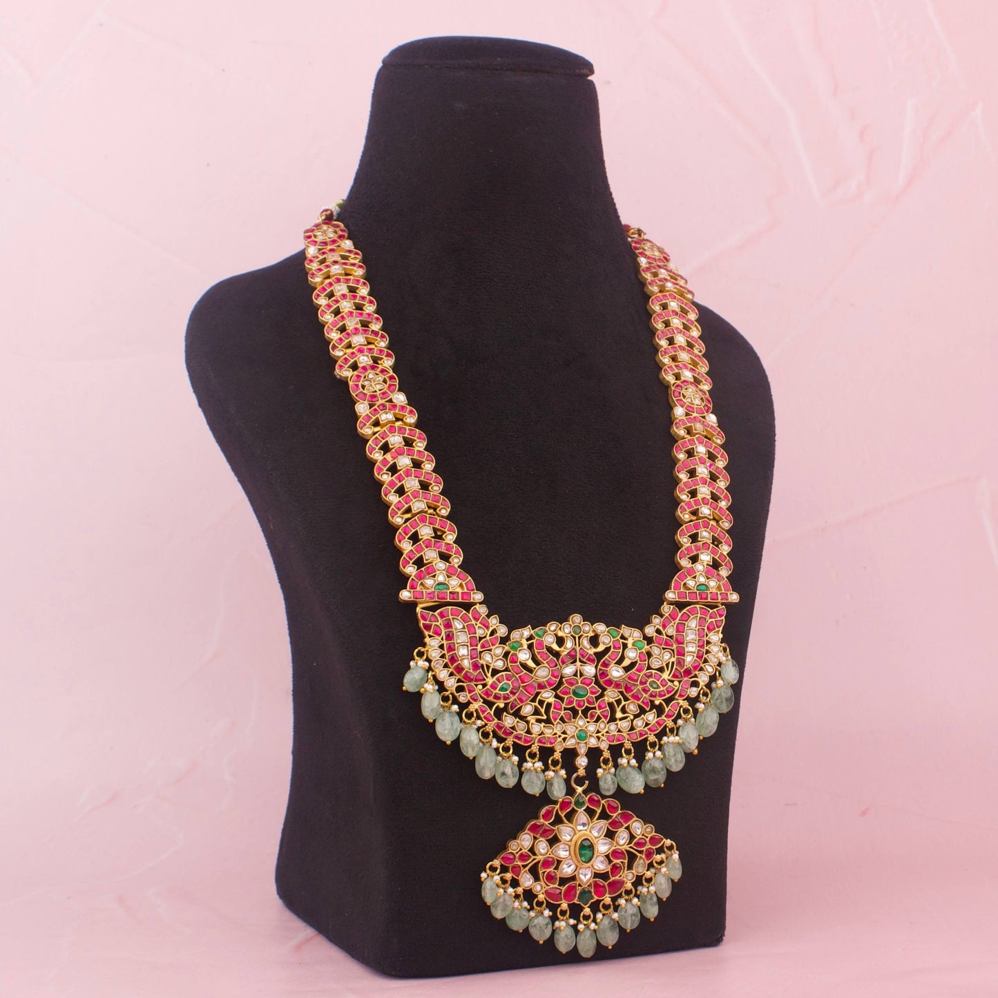 Close-Up Detail View of Bridal Jadau Kundan Long Haram With Emerald Beads | Dulhan Jewels