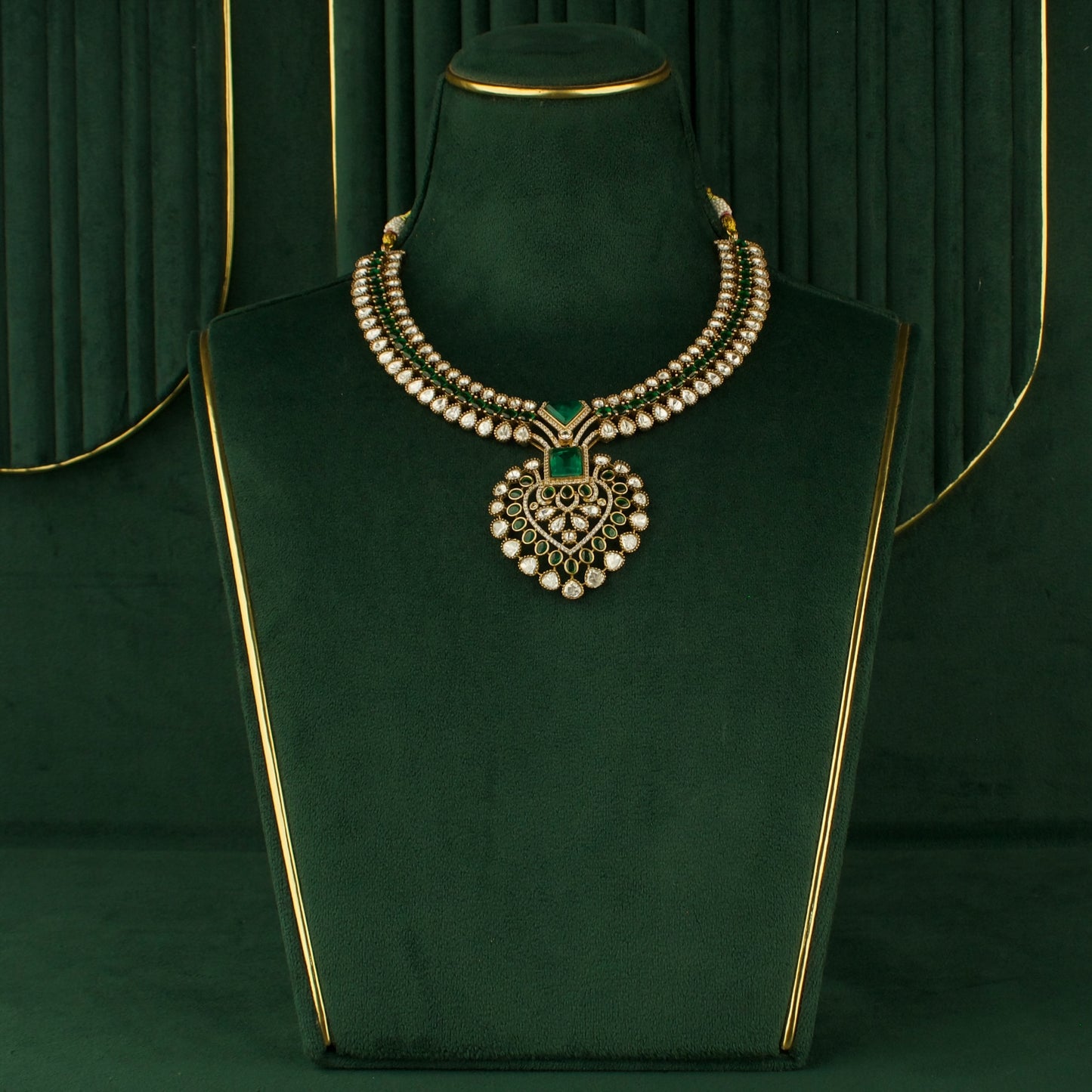 Sleek Graceful Design Polki Victorian Short Necklace Charm