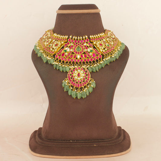 Classic Jadau Kundan Short Necklace With Green Beads