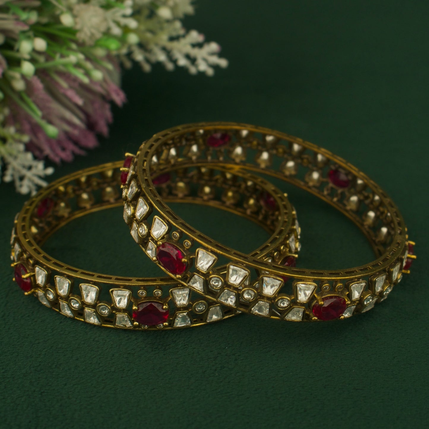 Sparkling Design Polki Victorian Bangles