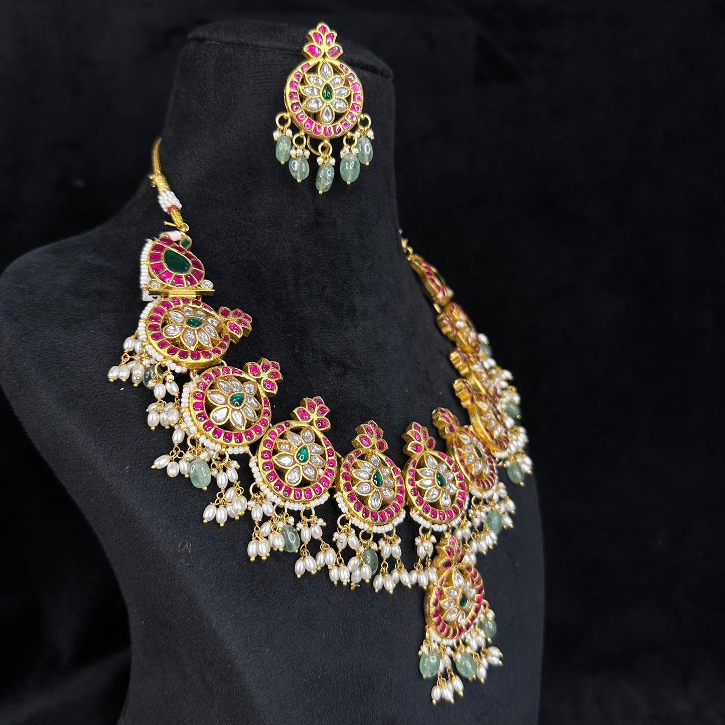 Opulent Jadau Kundan Round Motif Necklace Set with Earrings - DULHAN JEWELS