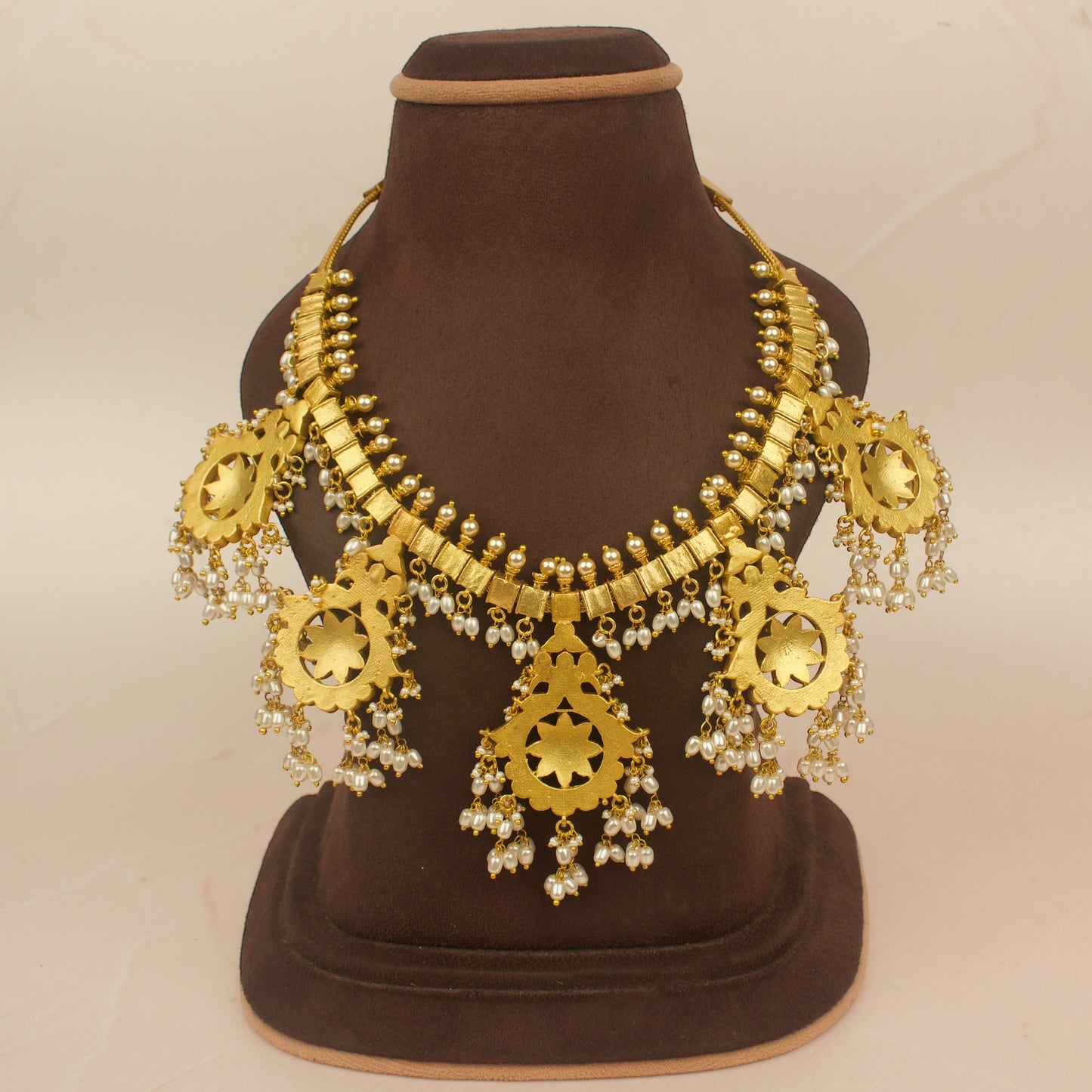 Traditional Jadau Kundan Guttapusalu Necklace with Freshwater Rice Pearls
