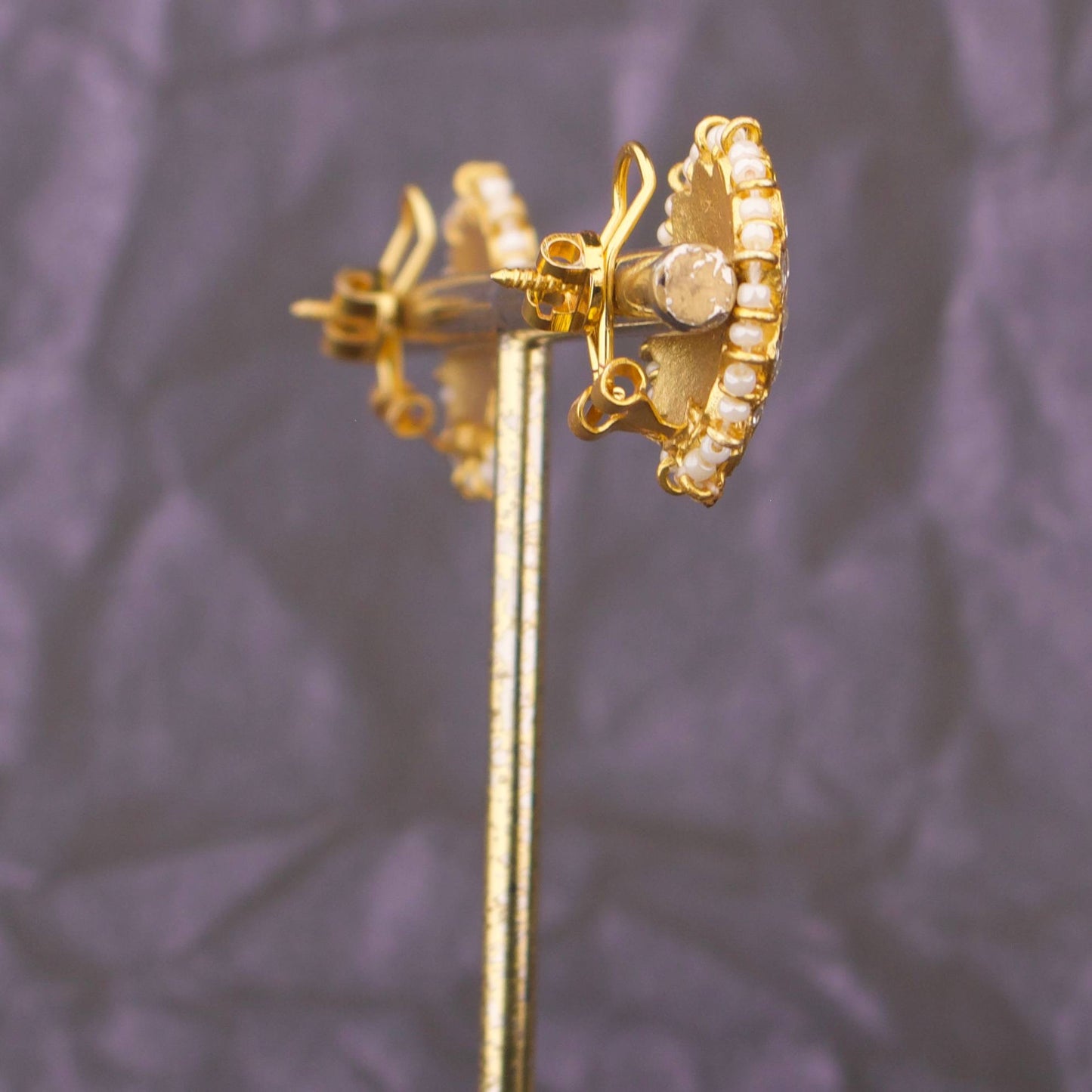 Stylish Jadau Kundan Stud Earrings With Pearl Bordering