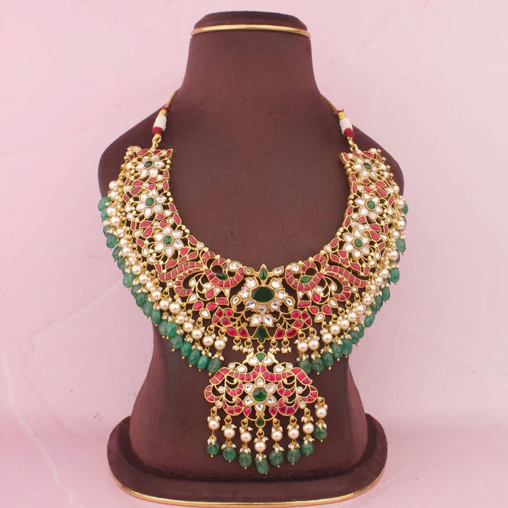 Traditional Jadau Necklaces Timeless Indian Craft Guide