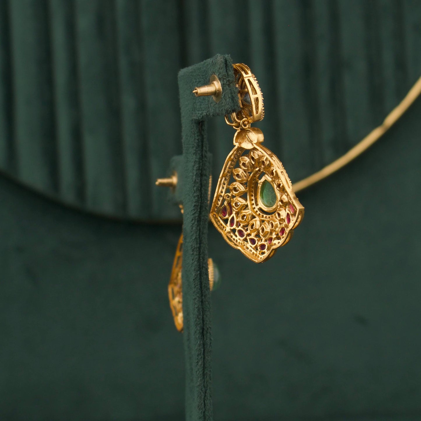 Victorian Polki Necklace Set With Green Pendant And Matching Earrings