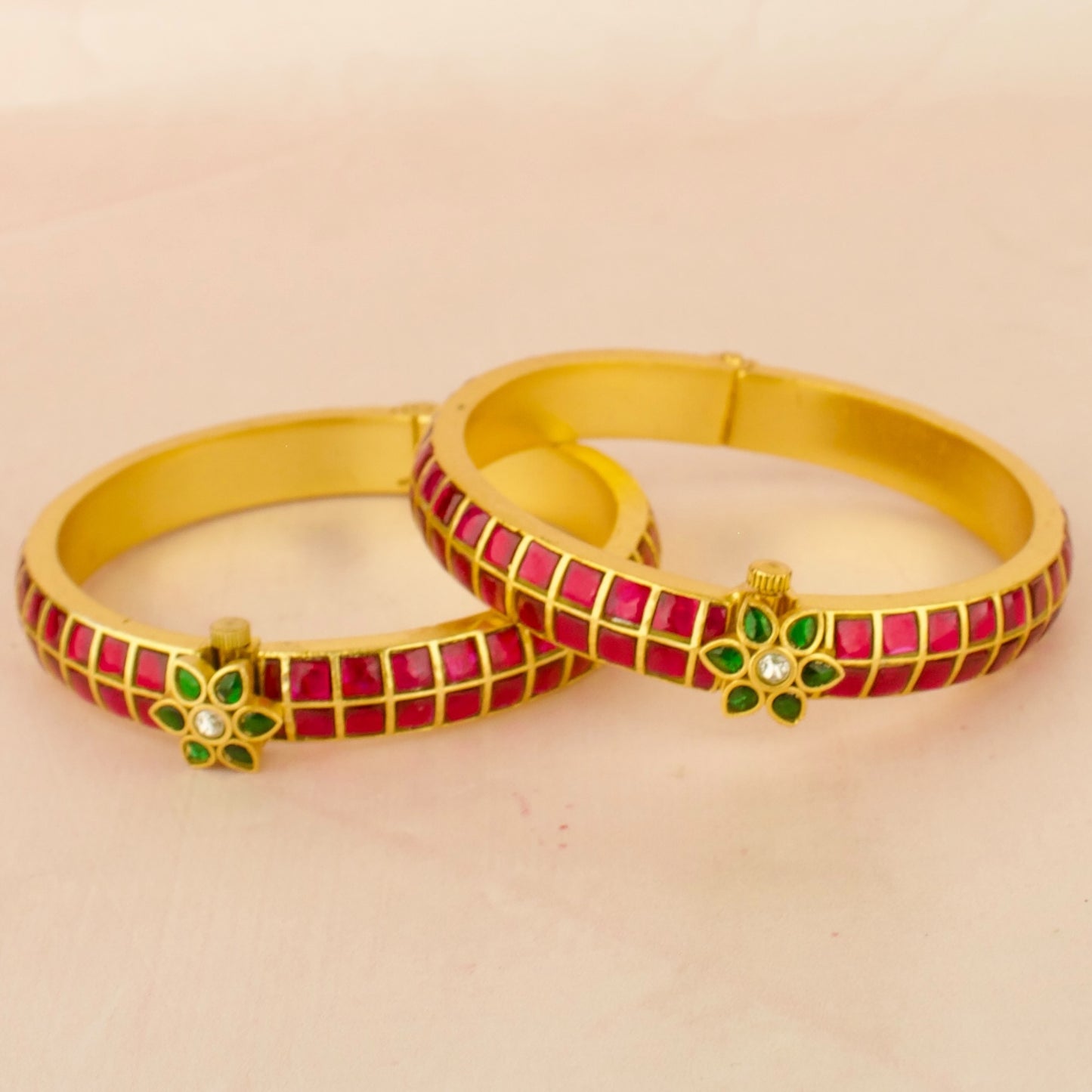Traditional Floral Design Jadau Kundan Bangles