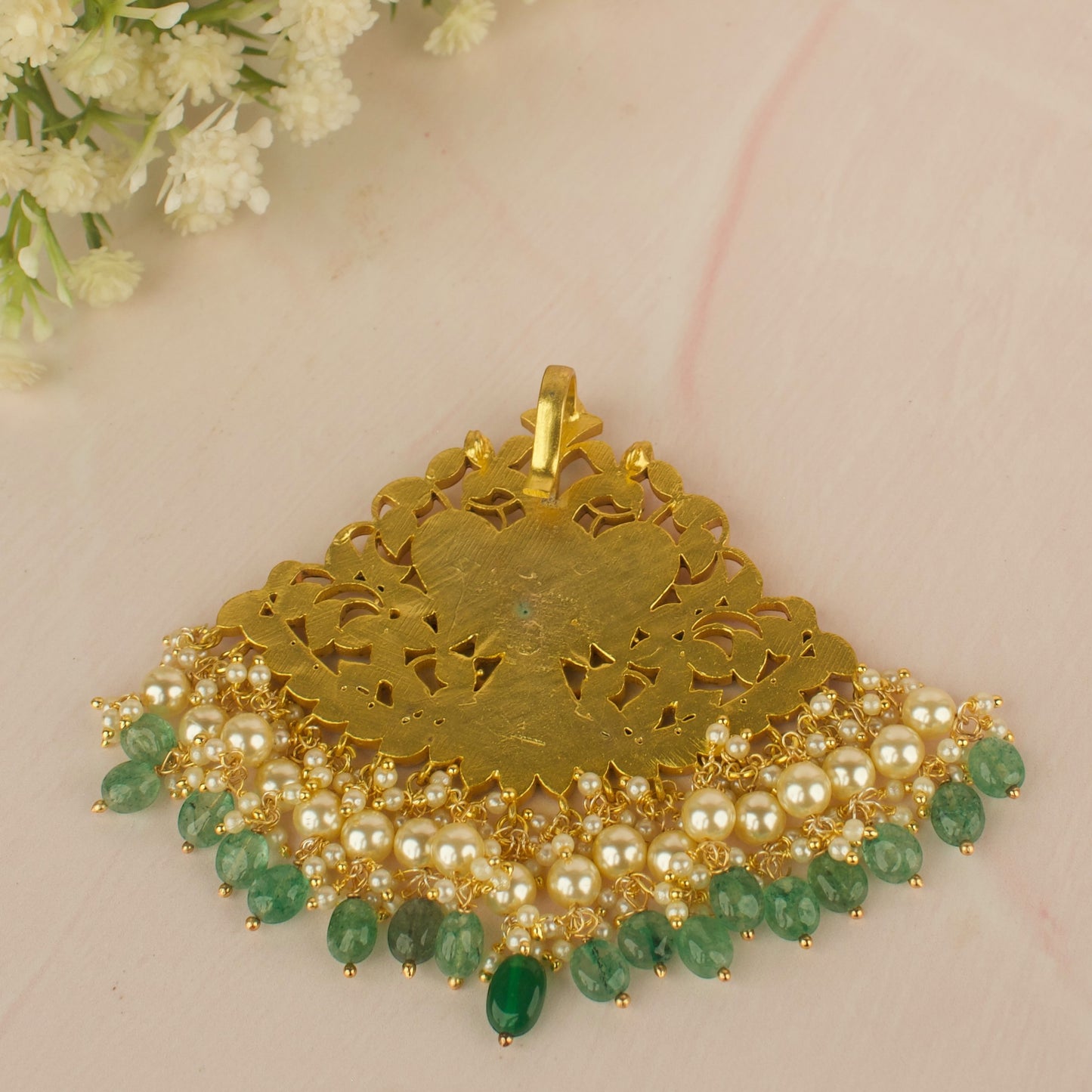 Jadau Kundan Locket With Beads & Pearls Hangings