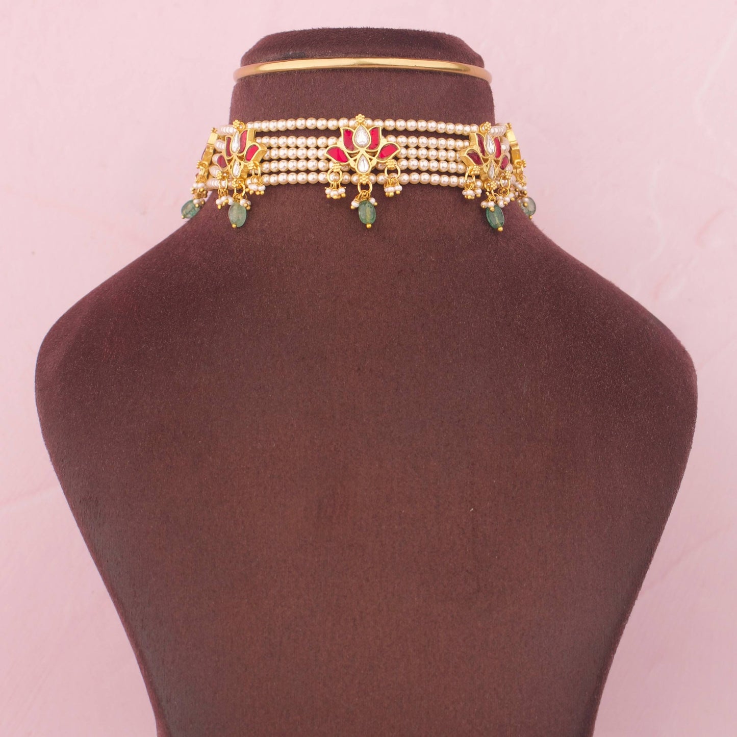 Minimal Pearl Choker With Floral Detailing And Green Beads