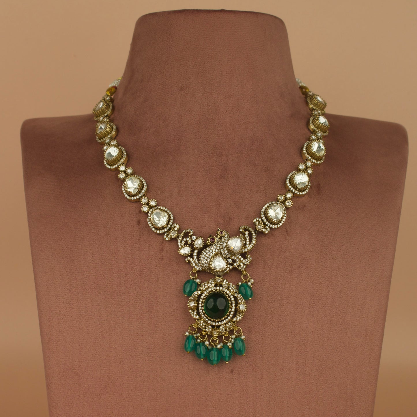 Royal Grandeur: Victorian Polki Necklace Set with Gemstone Accents