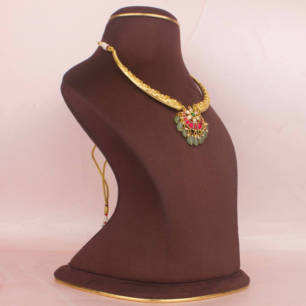 Sleek Jadau Kundan Kanti Necklace