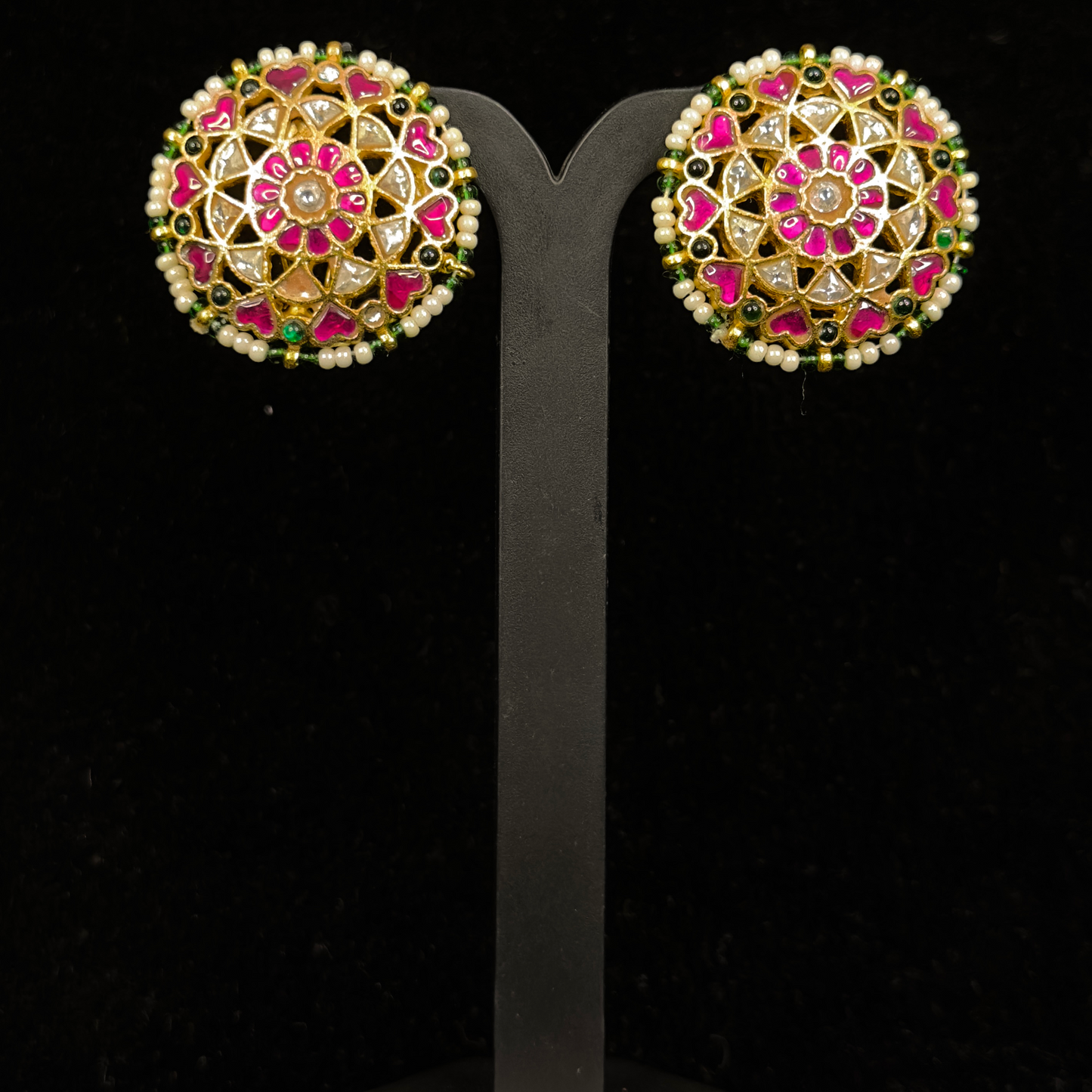 Elegant Flower themed Jadau Kundan Studs Earrings With Pearls