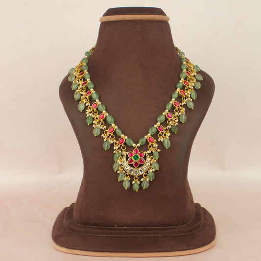 Sleek Chandbali Locket Jadau Kundan Beads Chain Necklace