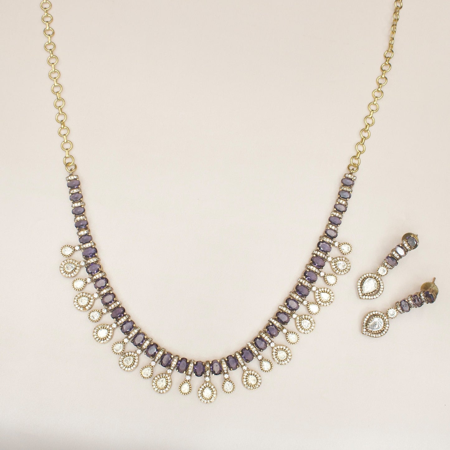 Trending One-Line Victorian Necklace Set with drop earrings