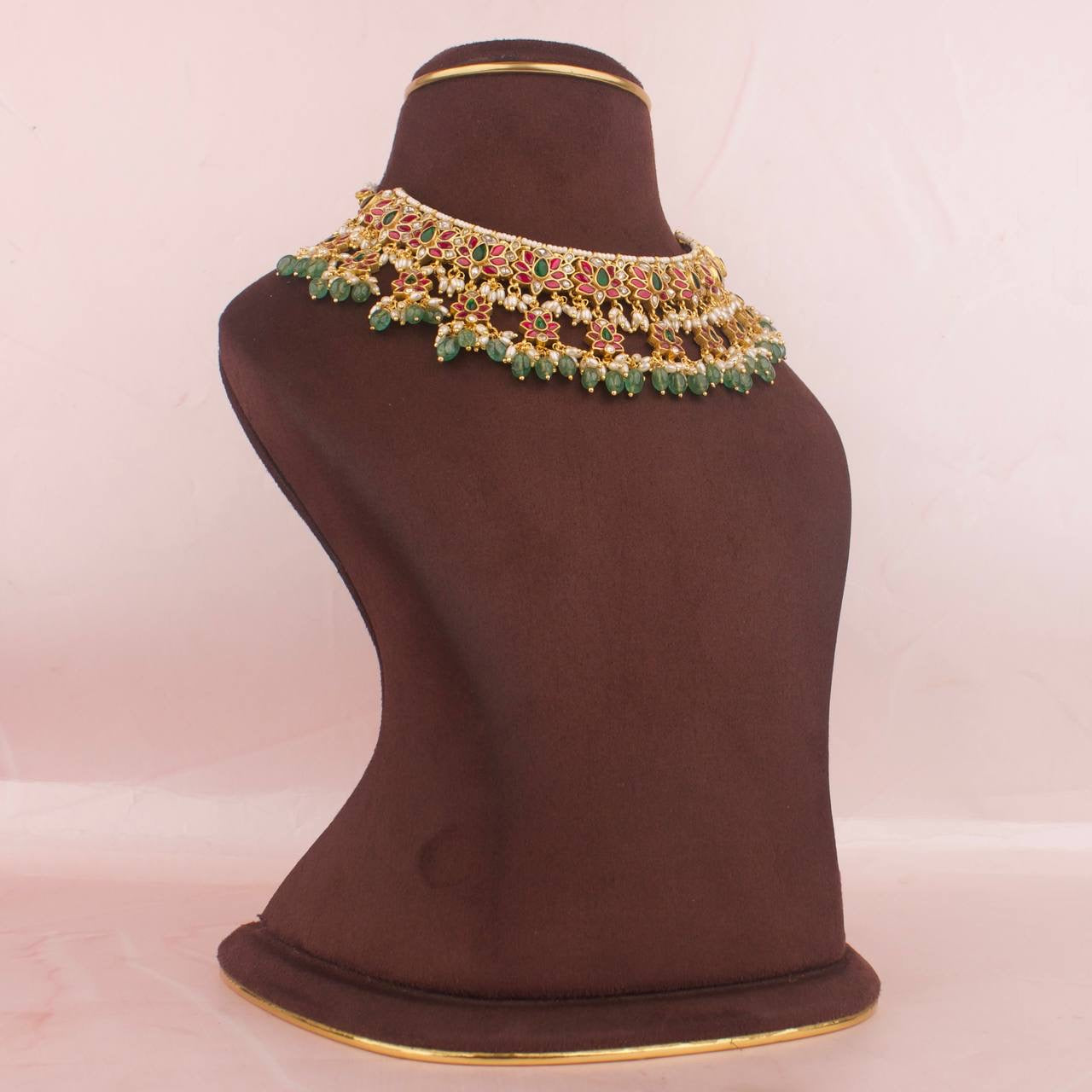 Sleek Jadau Kundan Choker With Kundan Locket & Beads Droplet